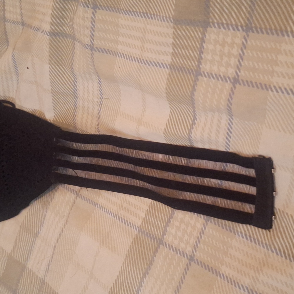 Bra, Strapless Black 36C - Picture 3 of 4